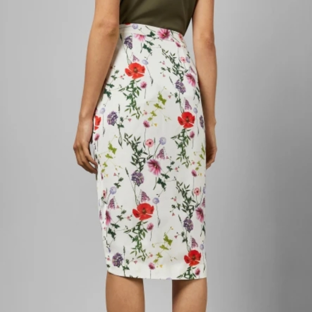 🍒NWT🍒 TED BAKER FLORAL WRAP SKIRT - Picture 5 of 8